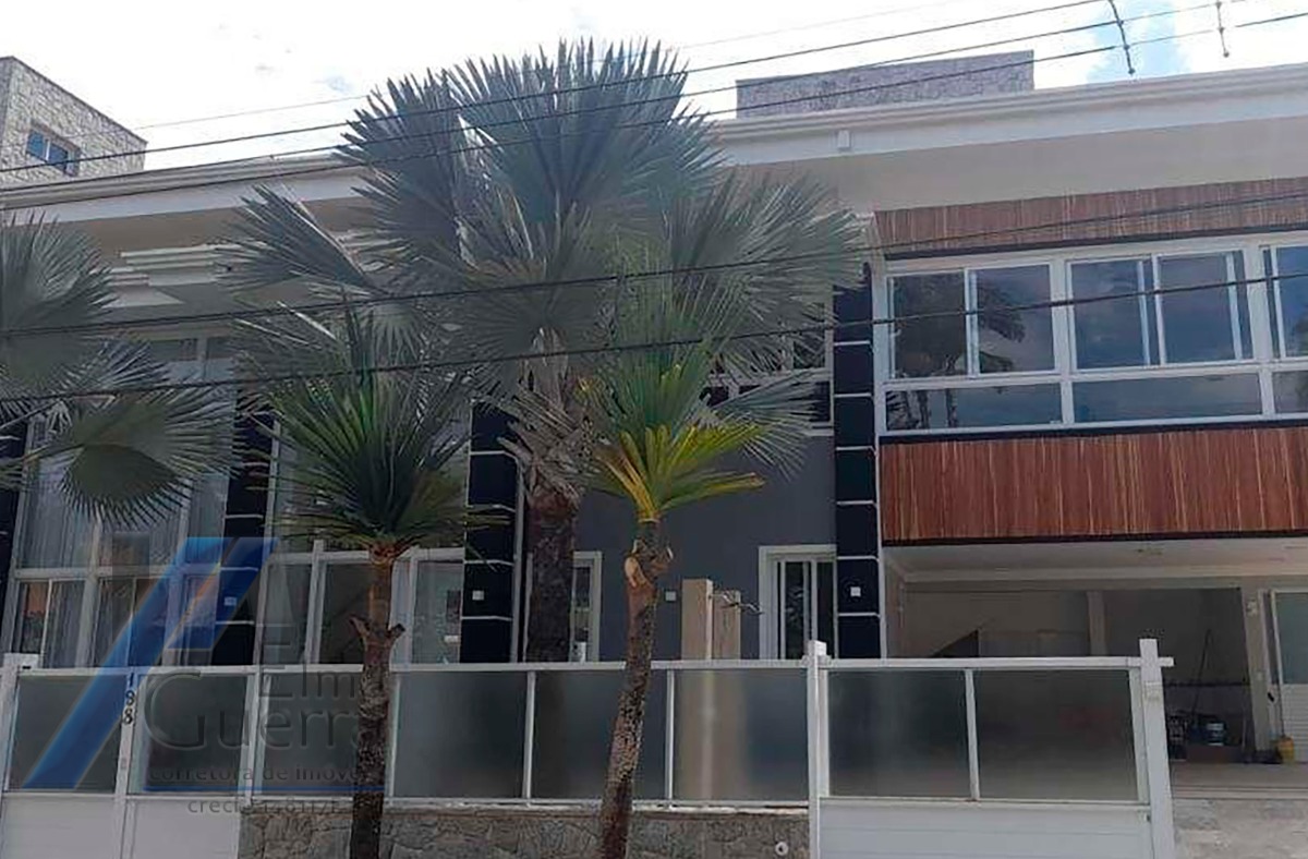 Ubatuba, Condominio Pedra Verde, Lazaro - Casa Alto Padrão com 07 suites e área de lazer a 100 metros do mar.