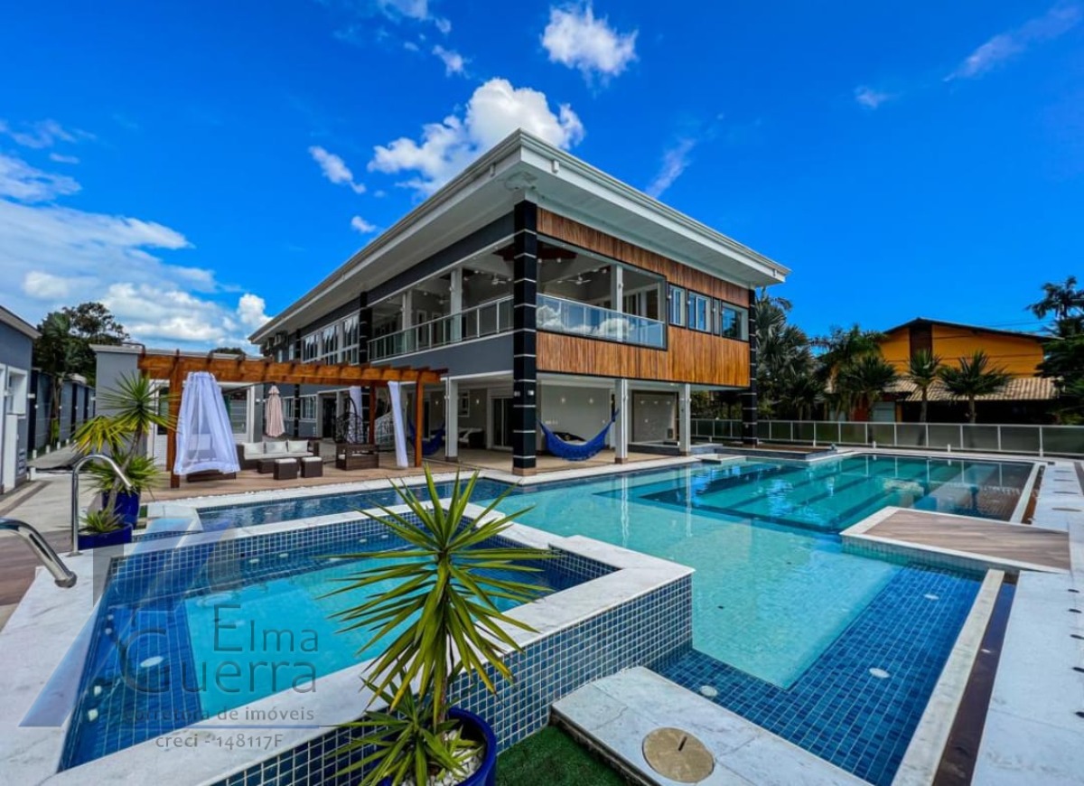 Ubatuba, Condominio Pedra Verde, Lazaro - Casa Alto Padrão com 07 suites e área de lazer a 100 metros do mar.