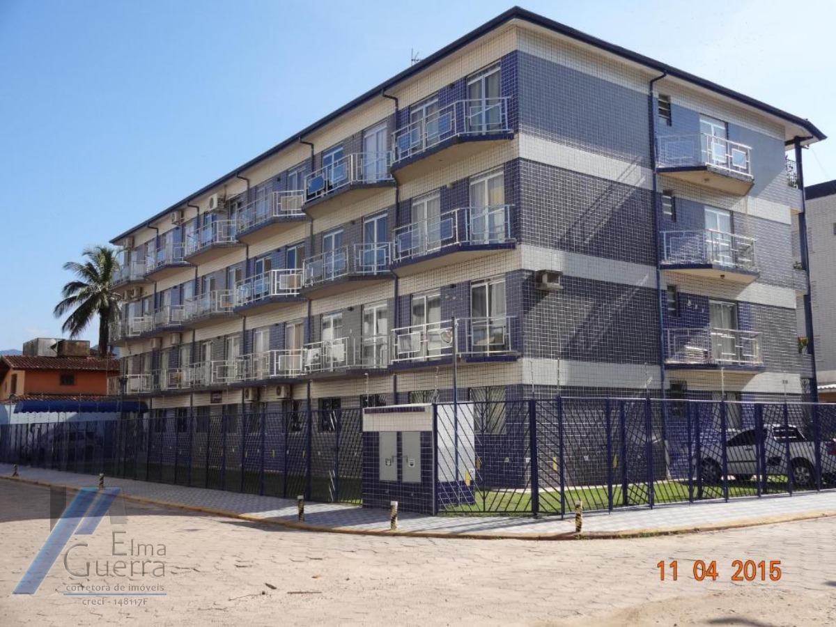 Ubatuba, Itagua - Apartamento no segundo andar com 02 dormitórios.
