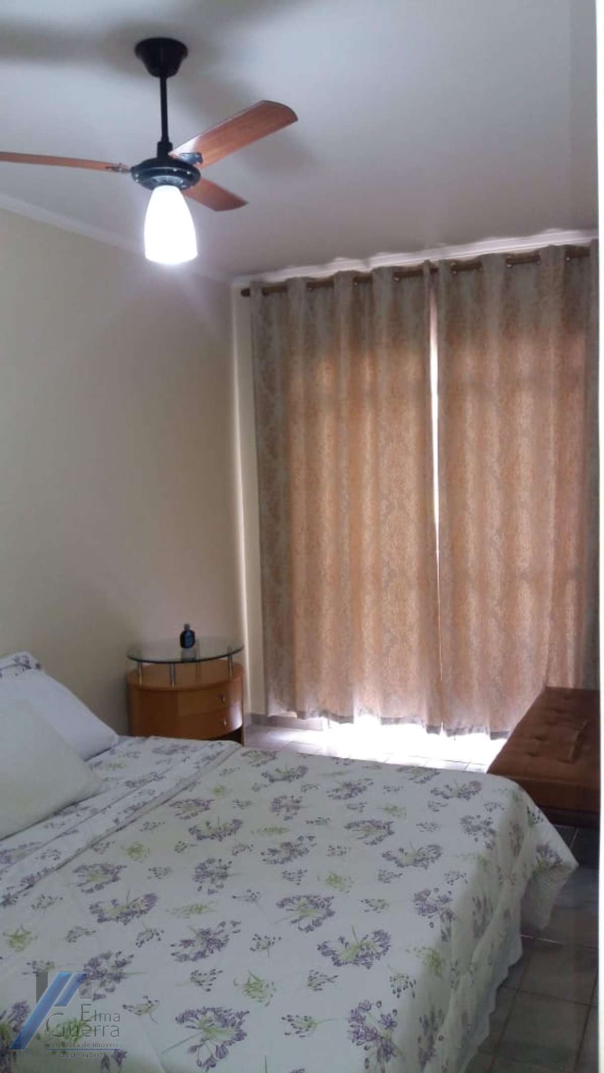 Ubatuba, Itagua - Apartamento no segundo andar com 02 dormitórios.