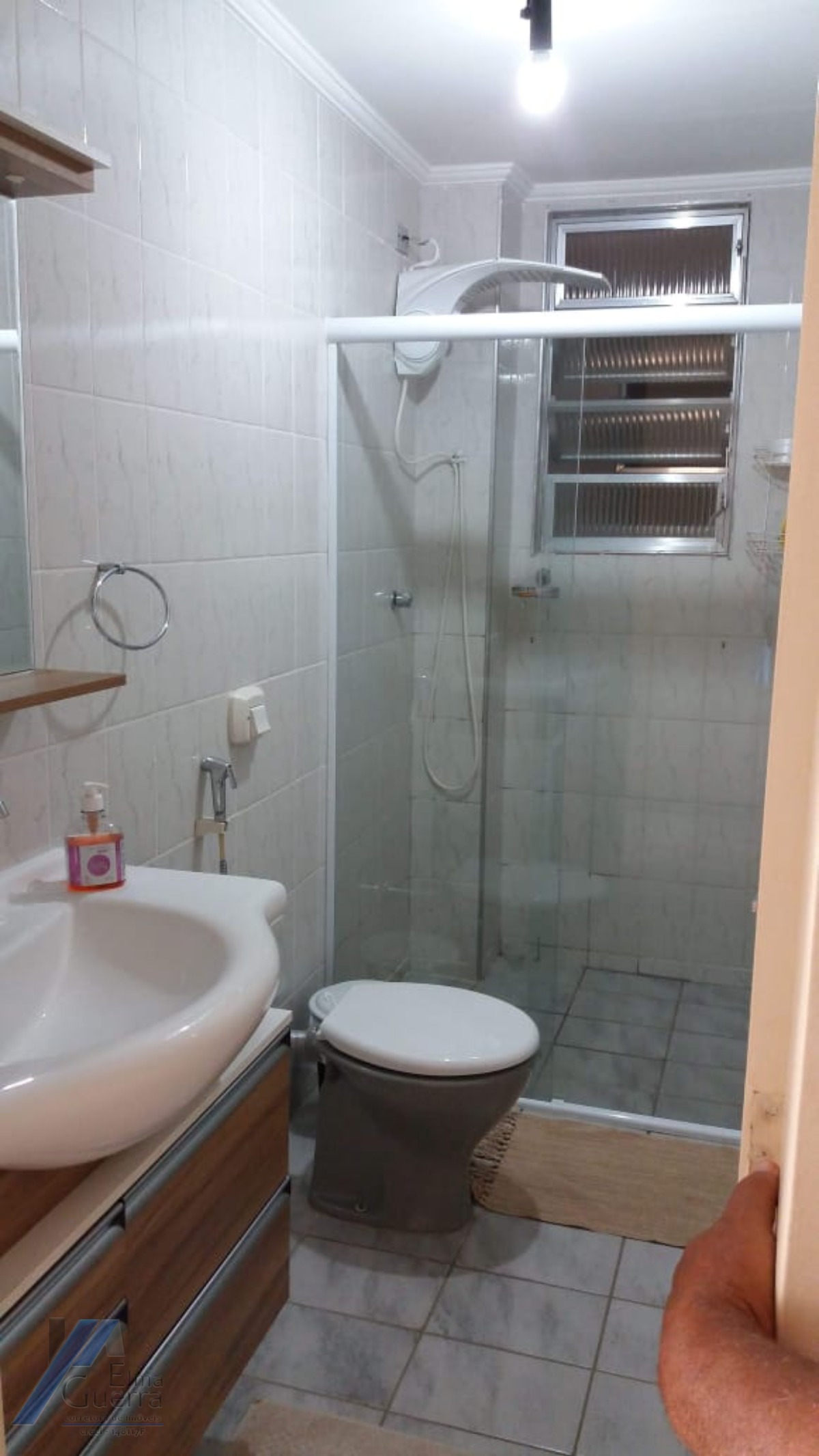 Ubatuba, Itagua - Apartamento no segundo andar com 02 dormitórios.