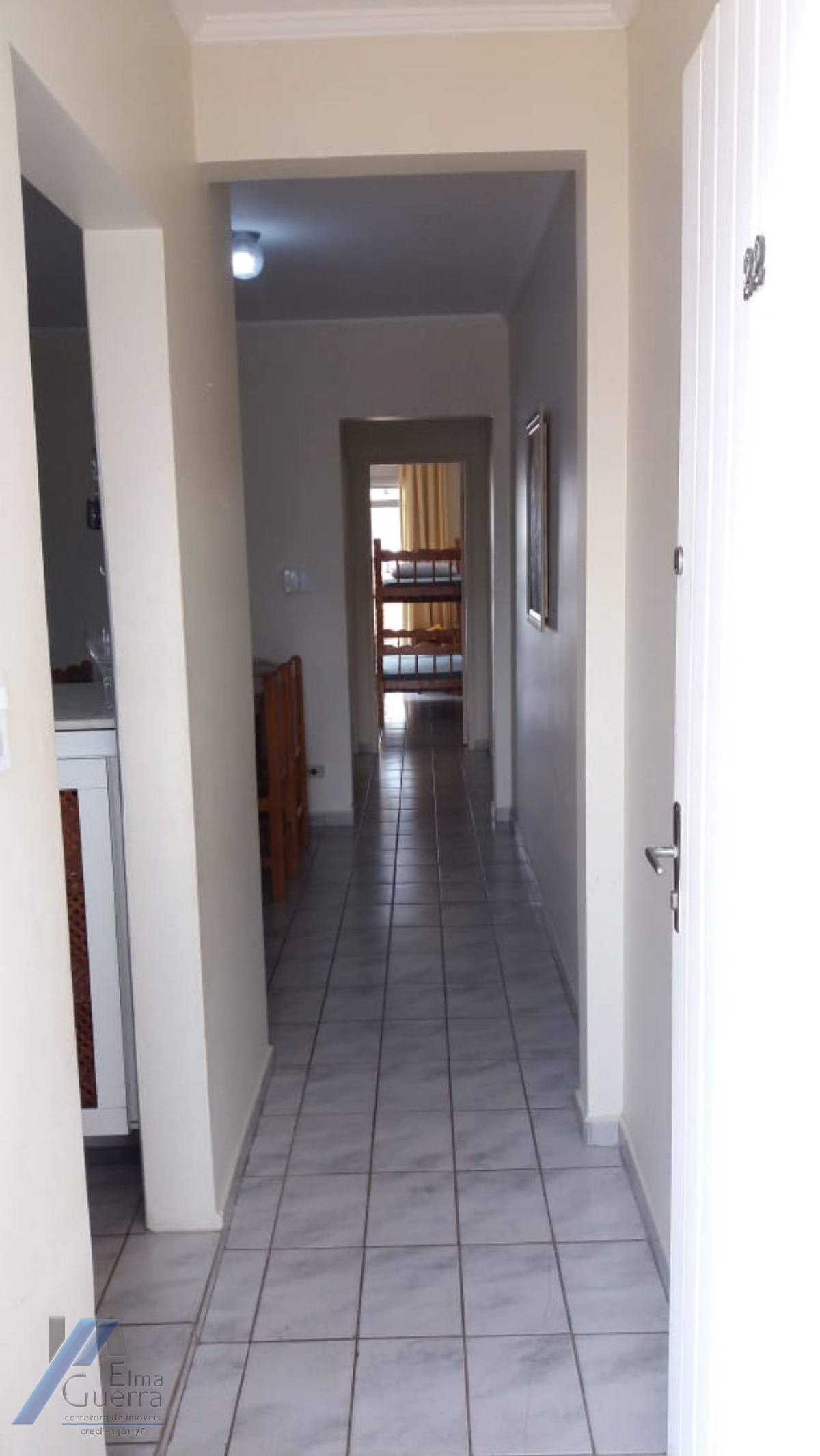 Ubatuba, Itagua - Apartamento no segundo andar com 02 dormitórios.