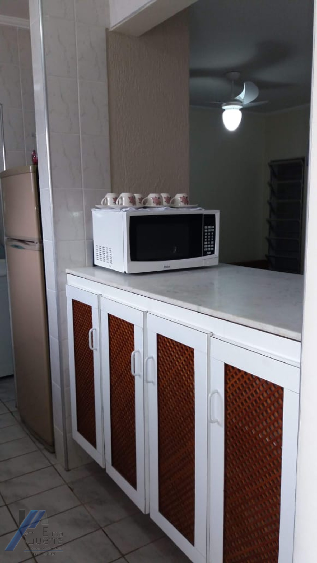 Ubatuba, Itagua - Apartamento no segundo andar com 02 dormitórios.