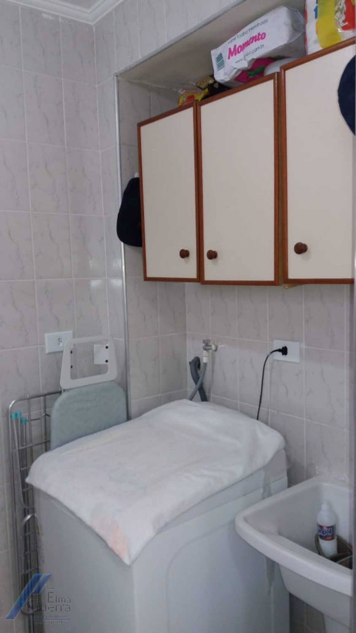 Ubatuba, Itagua - Apartamento no segundo andar com 02 dormitórios.