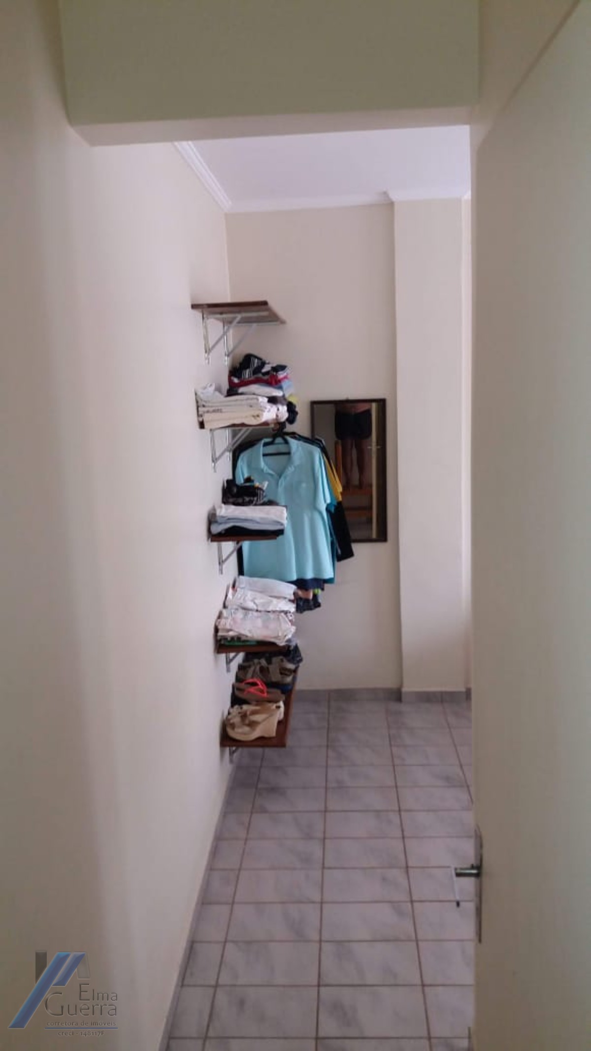 Ubatuba, Itagua - Apartamento no segundo andar com 02 dormitórios.
