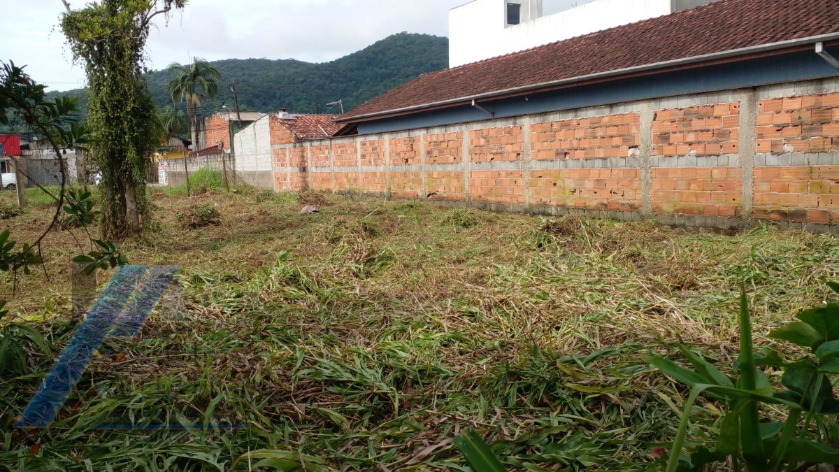 Ubatuba, Estufa II - Área de esquina com 1.500 m2, docunto de escritura.
