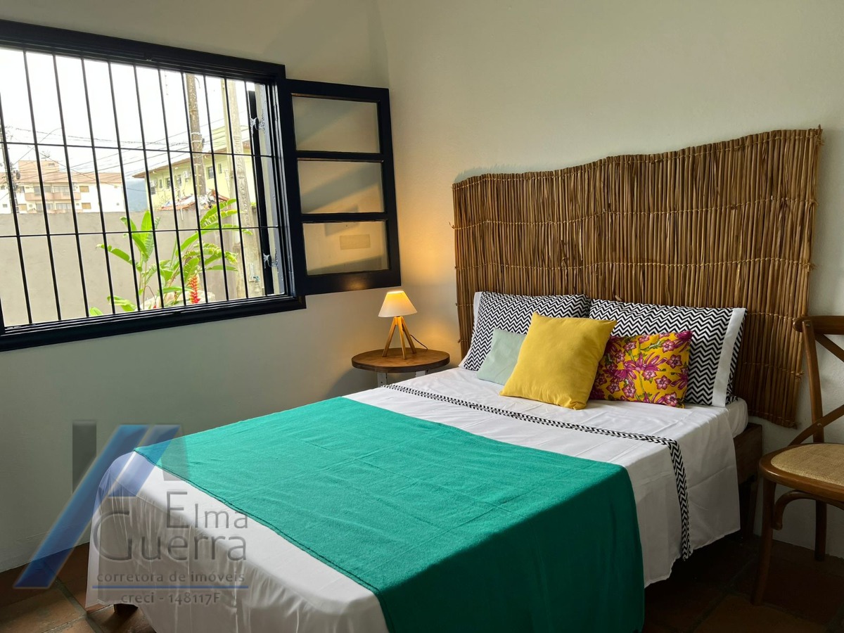 Ubatuba, Itaguá - Casa tipo Sobrado com ótima localização, 03 dormitórios sendo 01 suítes e área lazer.