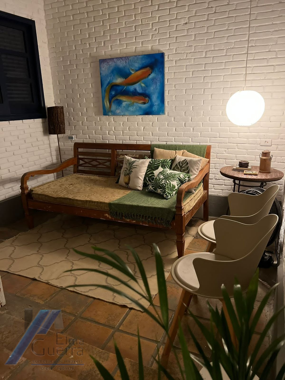 Ubatuba, Itaguá - Casa tipo Sobrado com ótima localização, 03 dormitórios sendo 01 suítes e área lazer.