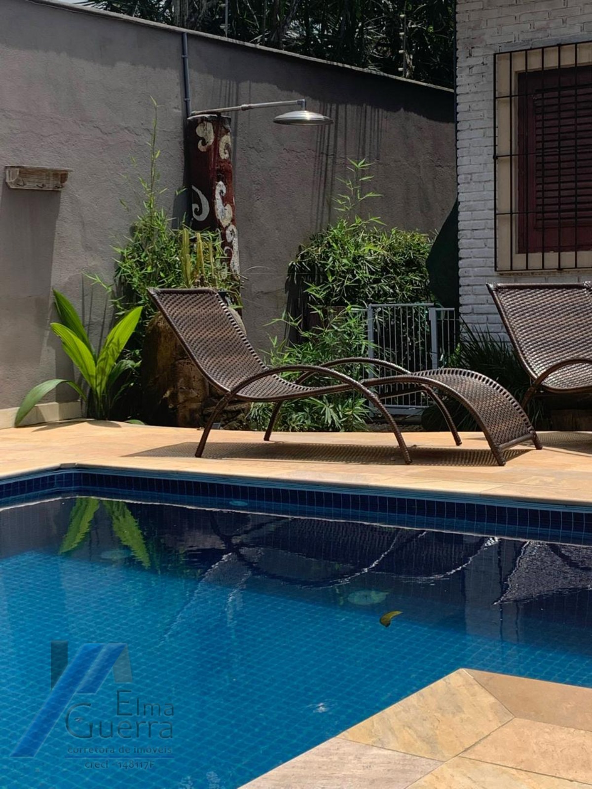 Ubatuba, Itaguá - Casa tipo Sobrado com ótima localização, 03 dormitórios sendo 01 suítes e área lazer.