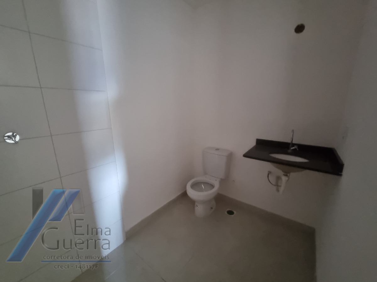 Ubatuba, Centro - Apartamento tipo com 03 dormitórios sendo 01 suíte e área de lazer.