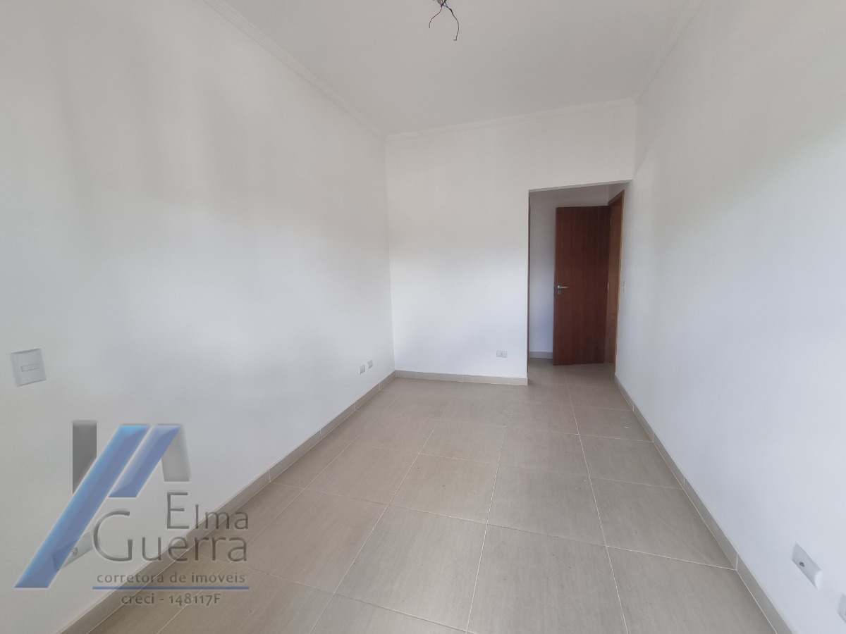 Ubatuba, Centro - Apartamento tipo com 03 dormitórios sendo 01 suíte e área de lazer.