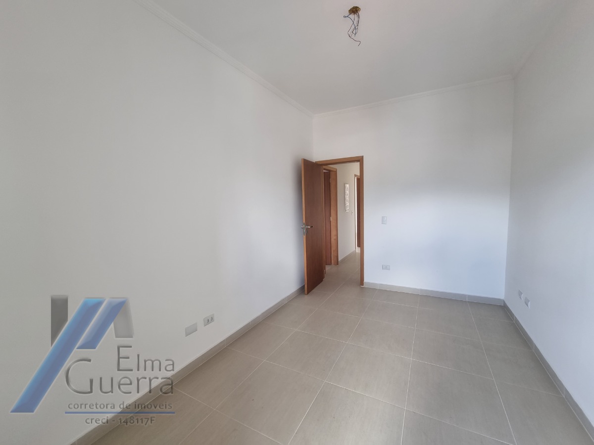 Ubatuba, Centro - Apartamento tipo com 03 dormitórios sendo 01 suíte e área de lazer.