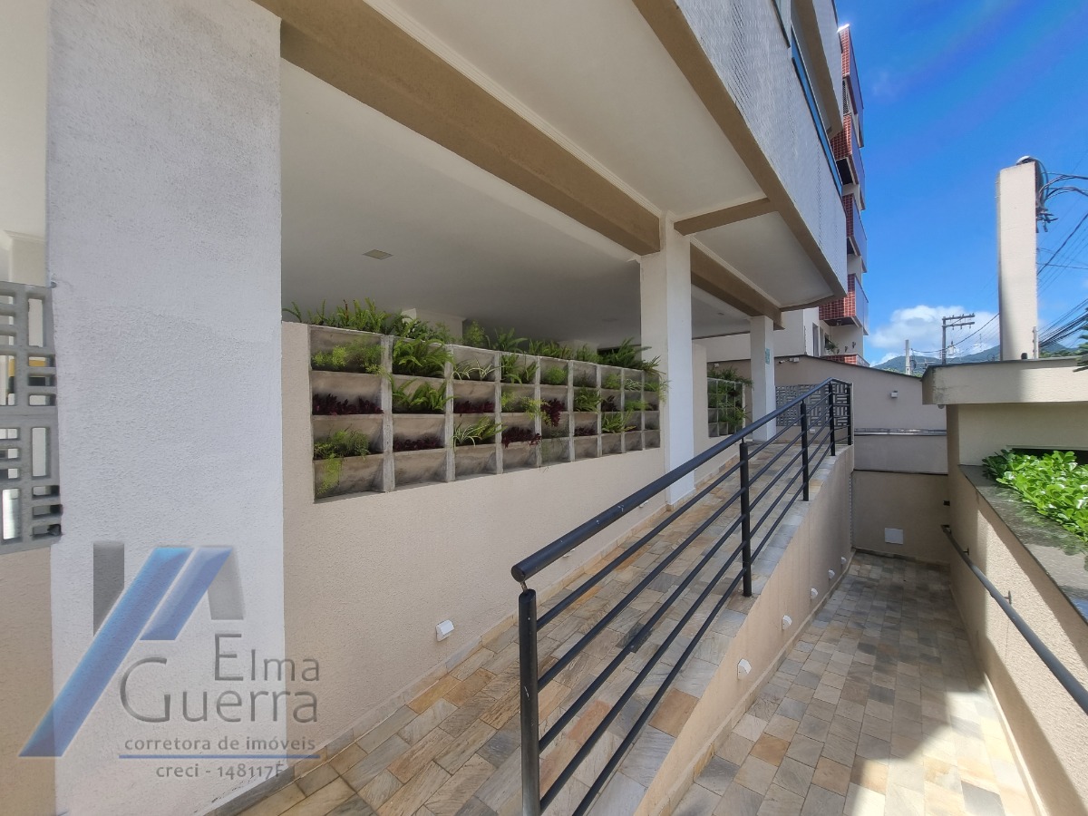 Ubatuba, Centro - Apartamento tipo com 03 dormitórios sendo 01 suíte e área de lazer.