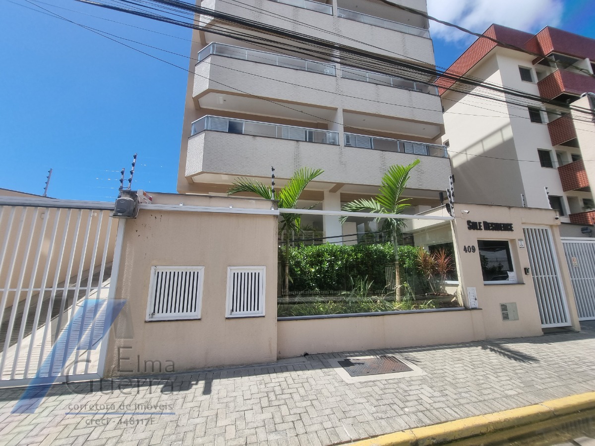 Ubatuba, Centro - Apartamento tipo com 03 dormitórios sendo 01 suíte e área de lazer.
