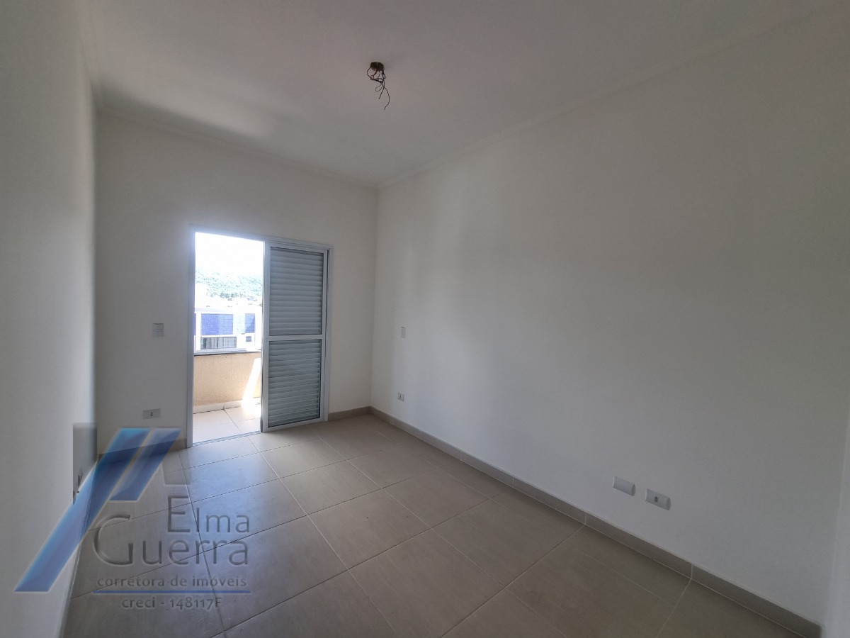 Ubatuba, Centro - Apartamento tipo com 03 dormitórios sendo 01 suíte e área de lazer.