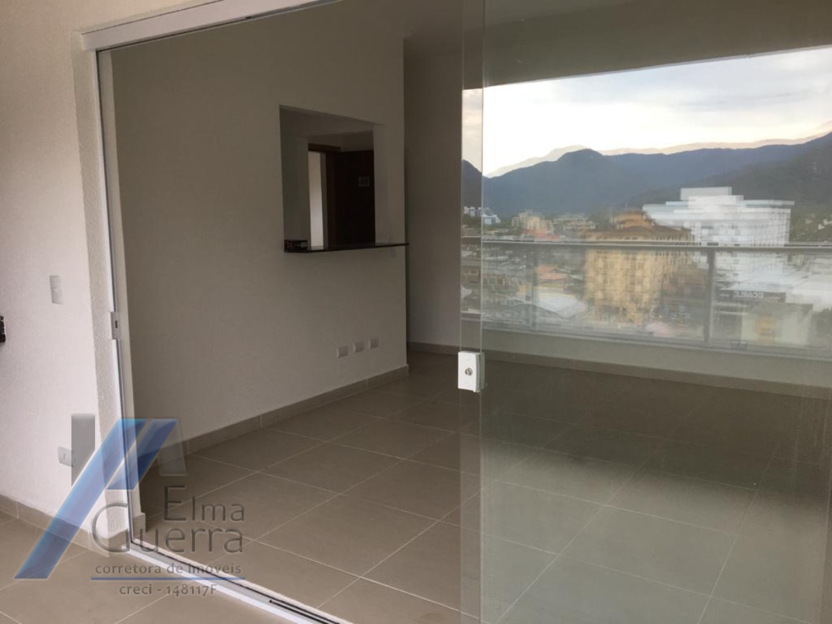 Ubatuba, Centro - Apartamento tipo com 03 quartos sendo 01 suíte e área de lazer.