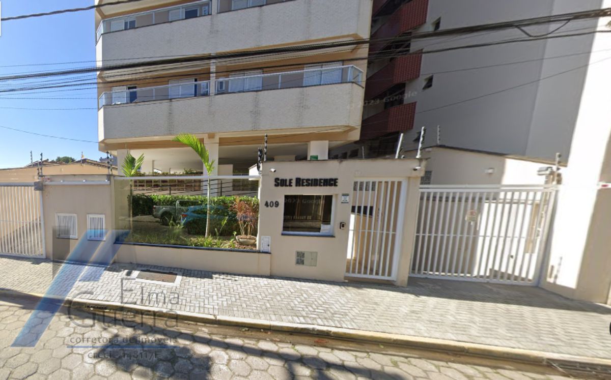Ubatuba, Centro - Apartamento tipo com 03 quartos sendo 01 suíte e área de lazer.