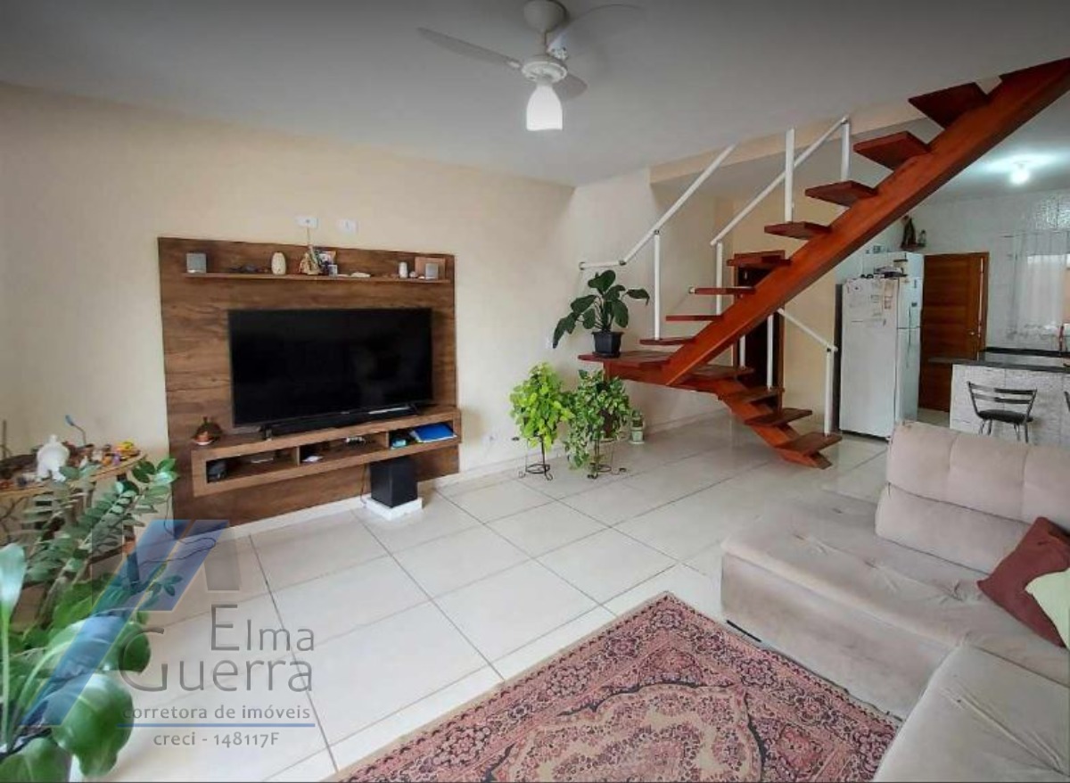 Ubatuba, Horto - Casa sobrado geminado com 02 suites com ponto comercial.