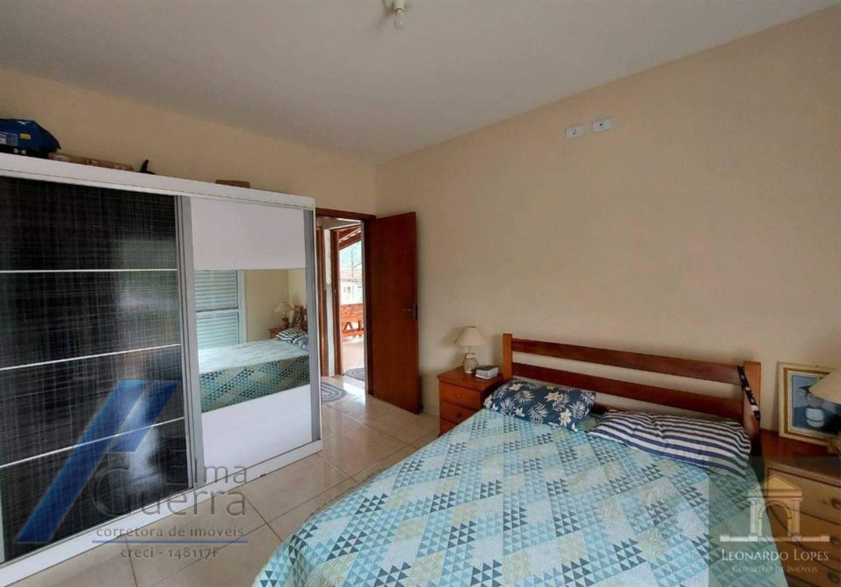 Ubatuba, Horto - Casa sobrado geminado com 02 suites com ponto comercial.