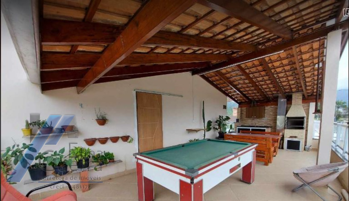 Ubatuba, Horto - Casa sobrado geminado com 02 suites com ponto comercial.