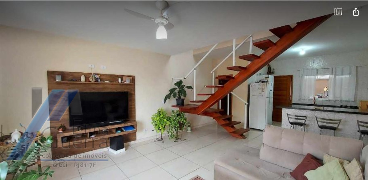 Ubatuba, Horto - Casa sobrado geminado com 02 suites com ponto comercial.