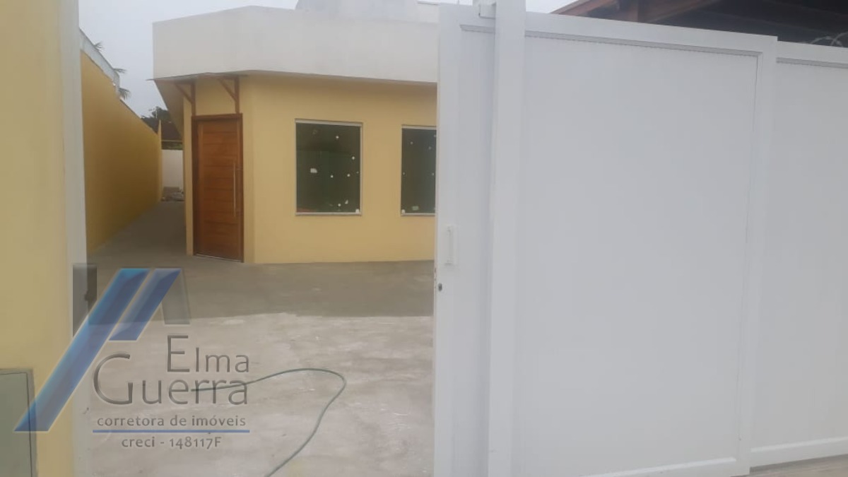 Ubatuba, Jardim samambaia - Casa nova com 03 dormitórios, sendo 01 suite.