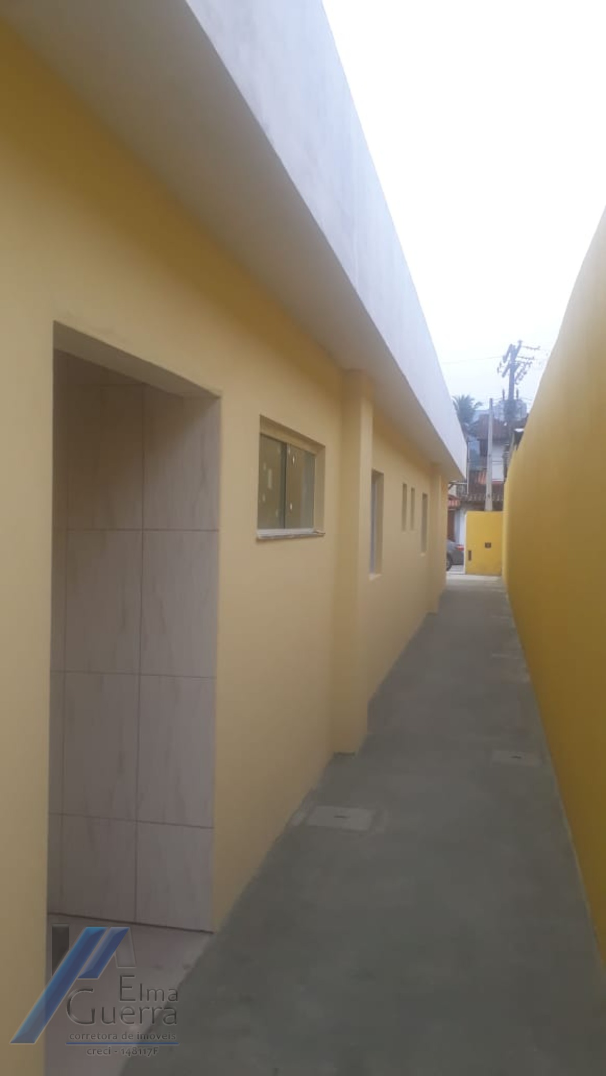 Ubatuba, Jardim samambaia - Casa nova com 03 dormitórios, sendo 01 suite.