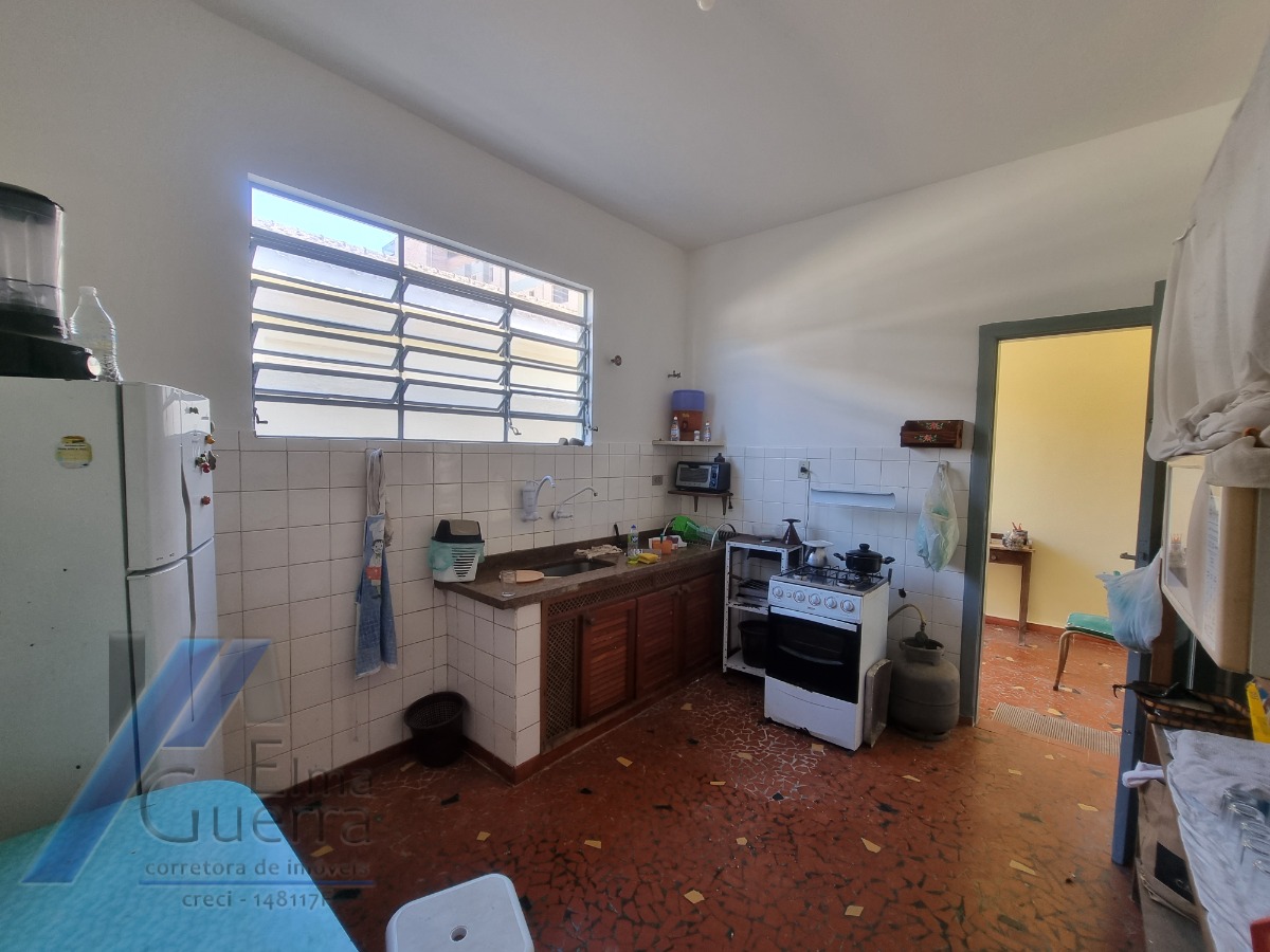 Ubatuba, Cento - Bela casa com 03 dormitórios, terreno de 422 m2 com edícula.