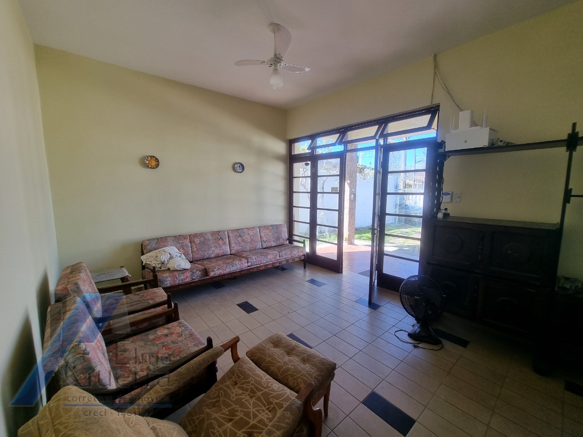 Ubatuba, Cento - Bela casa com 03 dormitórios, terreno de 422 m2 com edícula.