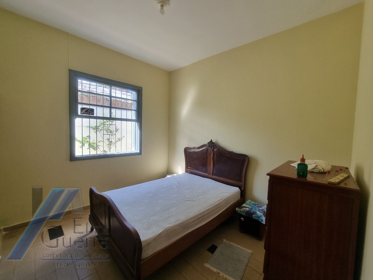 Ubatuba, Cento - Bela casa com 03 dormitórios, terreno de 422 m2 com edícula.