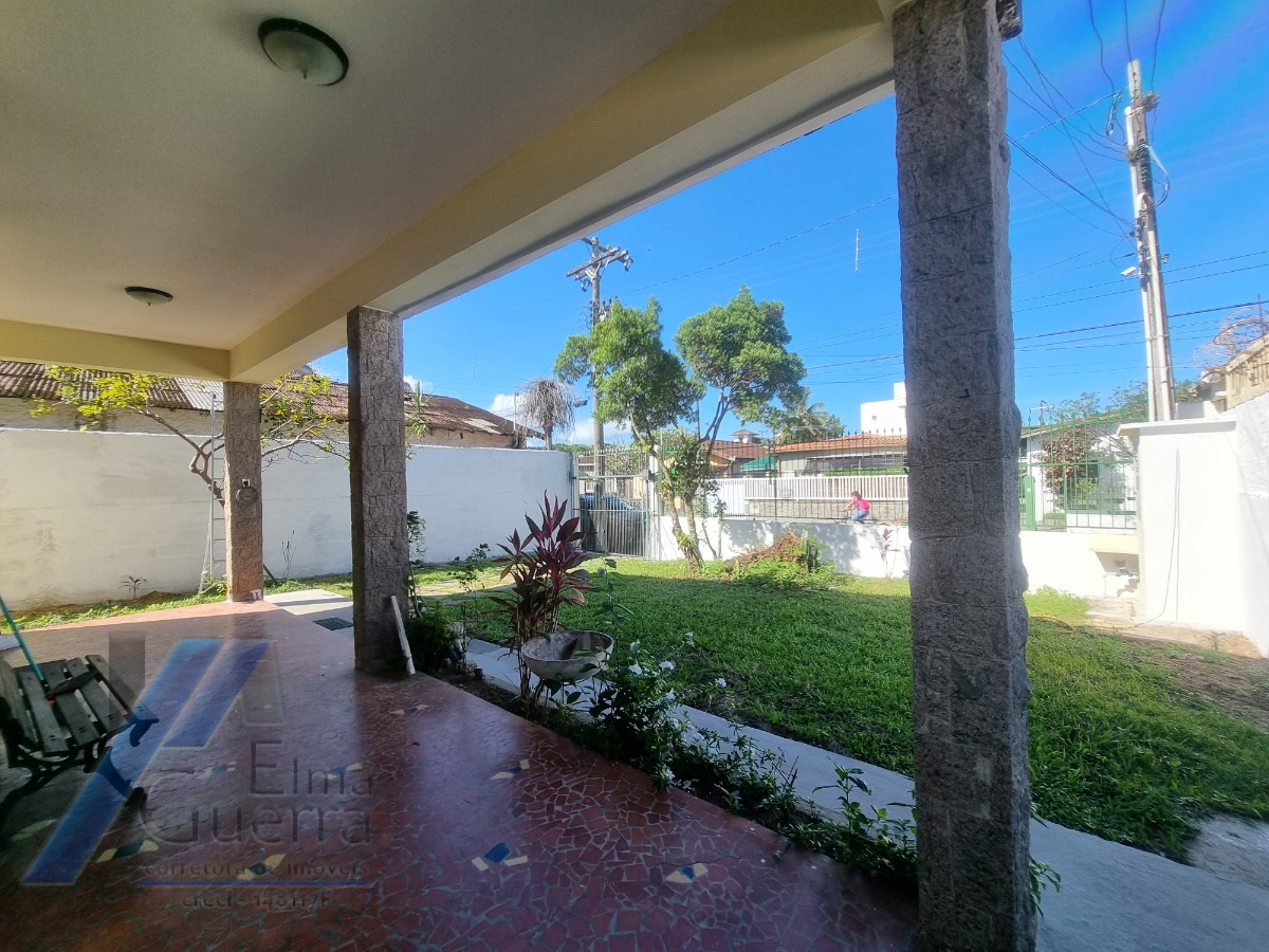 Ubatuba, Cento - Bela casa com 03 dormitórios, terreno de 422 m2 com edícula.