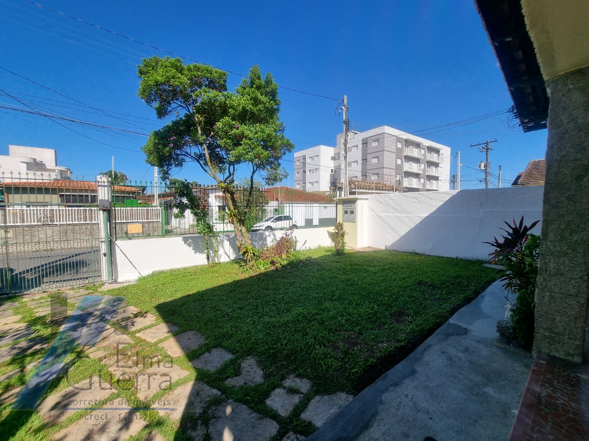 Ubatuba, Cento - Bela casa com 03 dormitórios, terreno de 422 m2 com edícula.