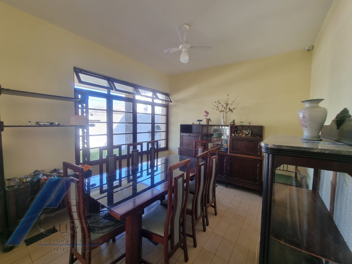 Ubatuba, Cento - Bela casa com 03 dormitórios, terreno de 422 m2 com edícula.