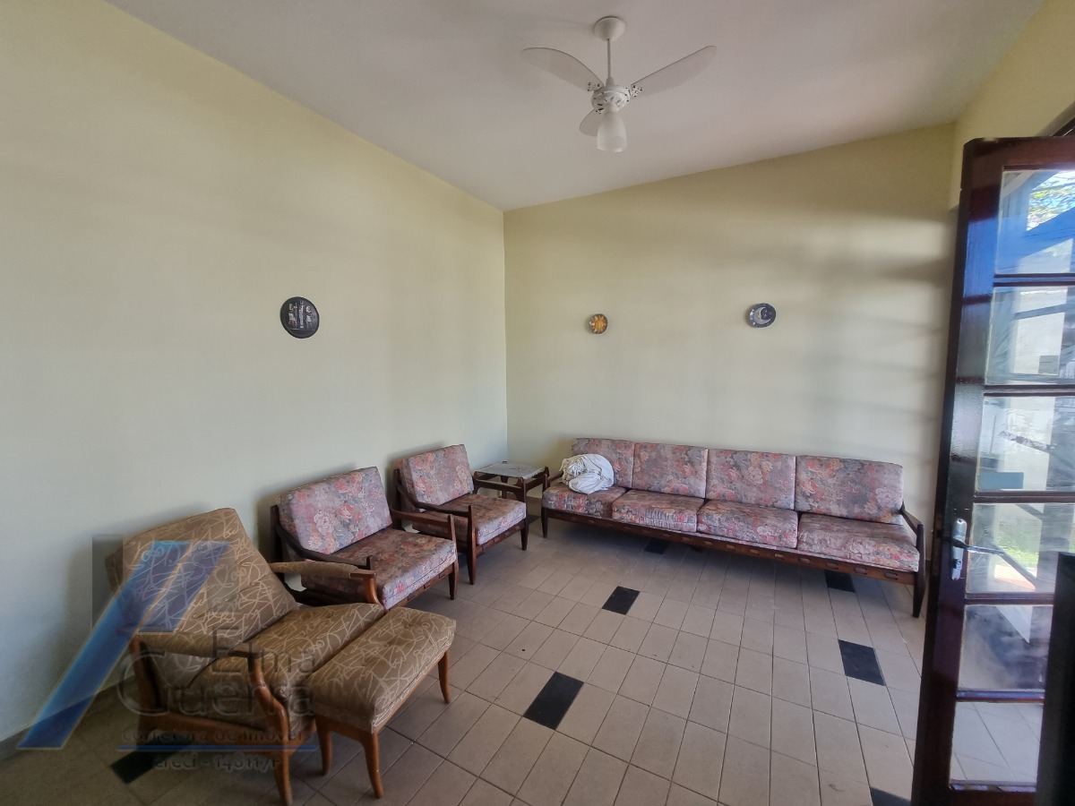 Ubatuba, Cento - Bela casa com 03 dormitórios, terreno de 422 m2 com edícula.