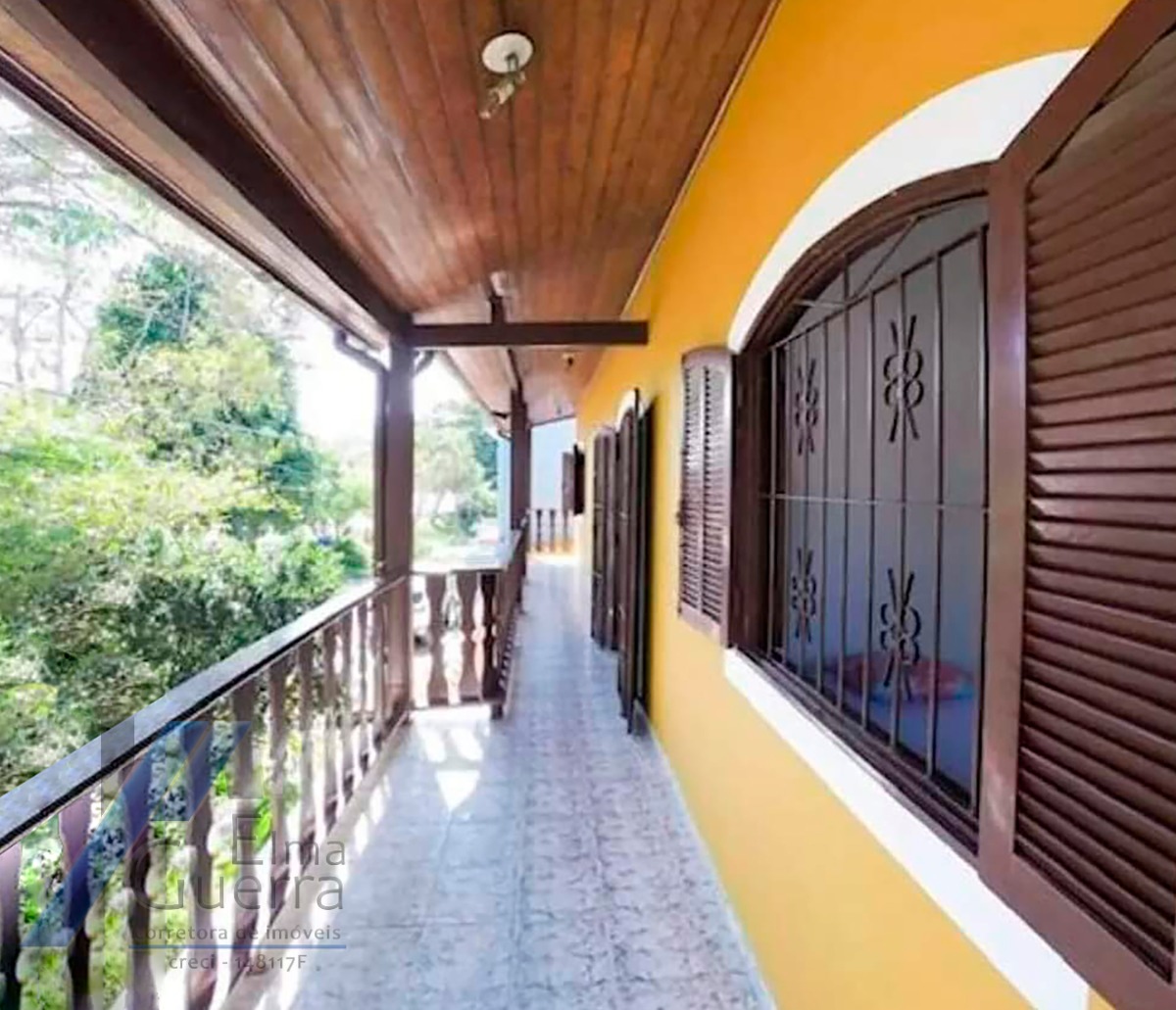 Casa à venda com 3 quartos, 132m² - Foto 1