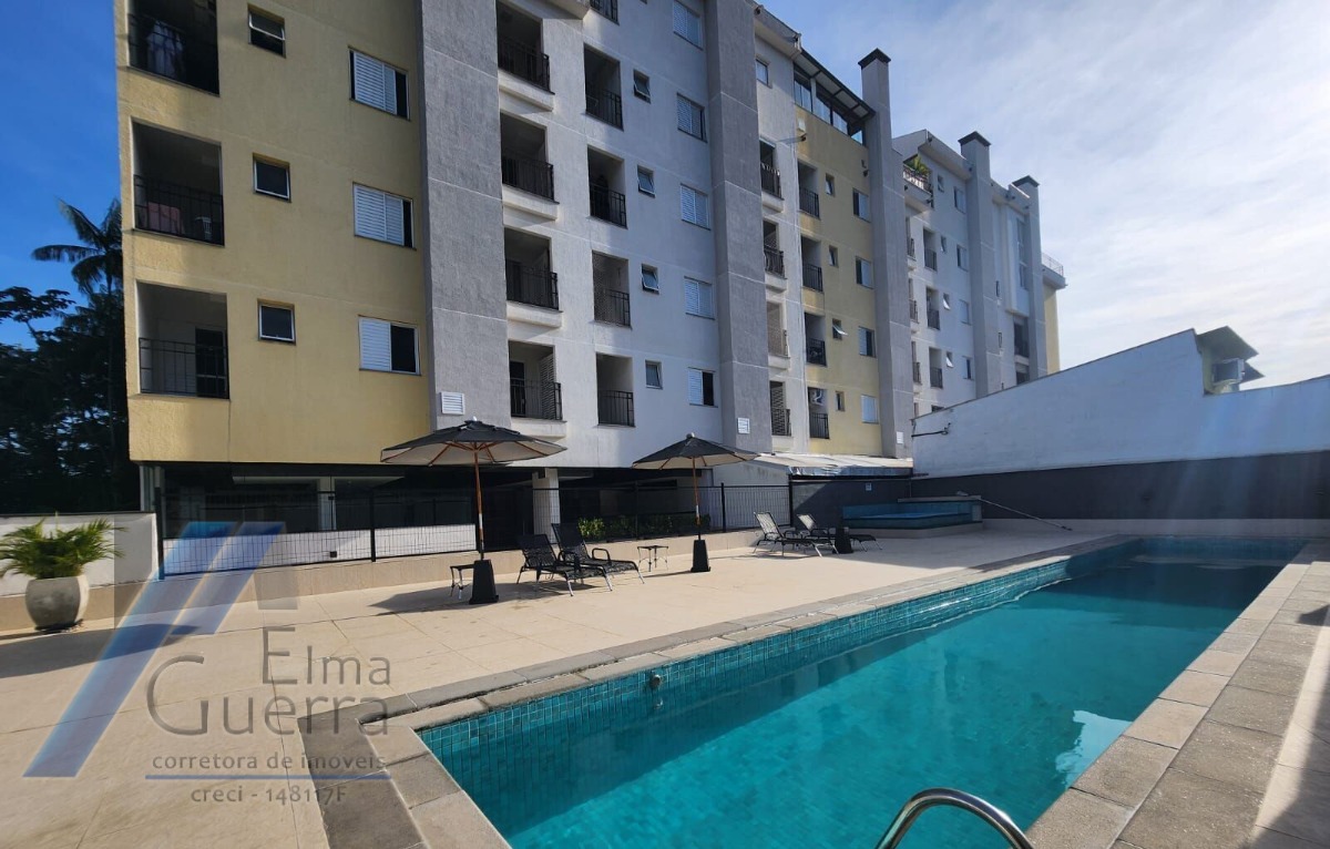 Ubatuba, Centro - Apartamento cobertura com 02 dormitórios, sendo 01 suíte e area de lazer.