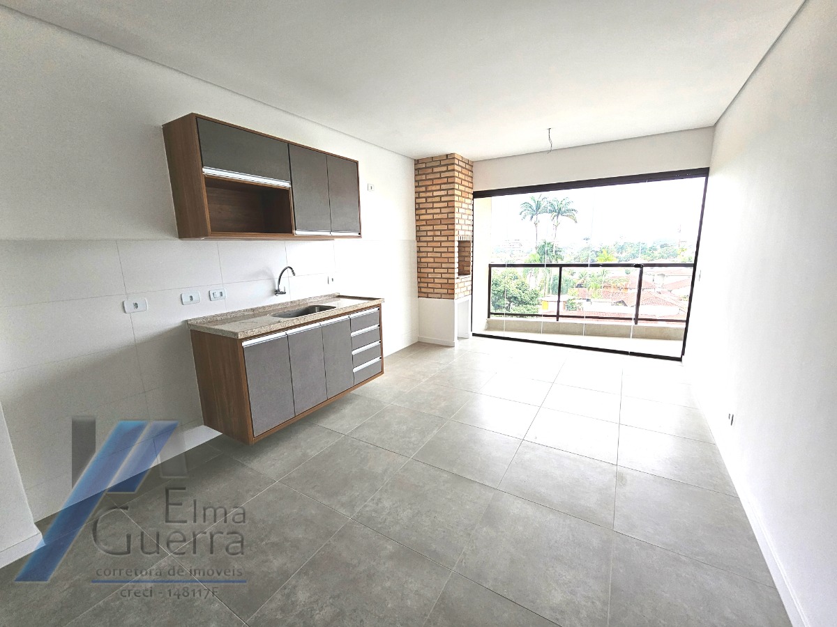 Ubatuba, Itaguá - Apartamento com 03 dormitórios, sendo 01 suíte, área de lazer completa.