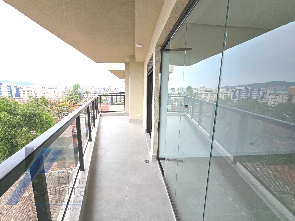 Ubatuba, Itaguá - Apartamento com 03 dormitórios, sendo 01 suíte, área de lazer completa.