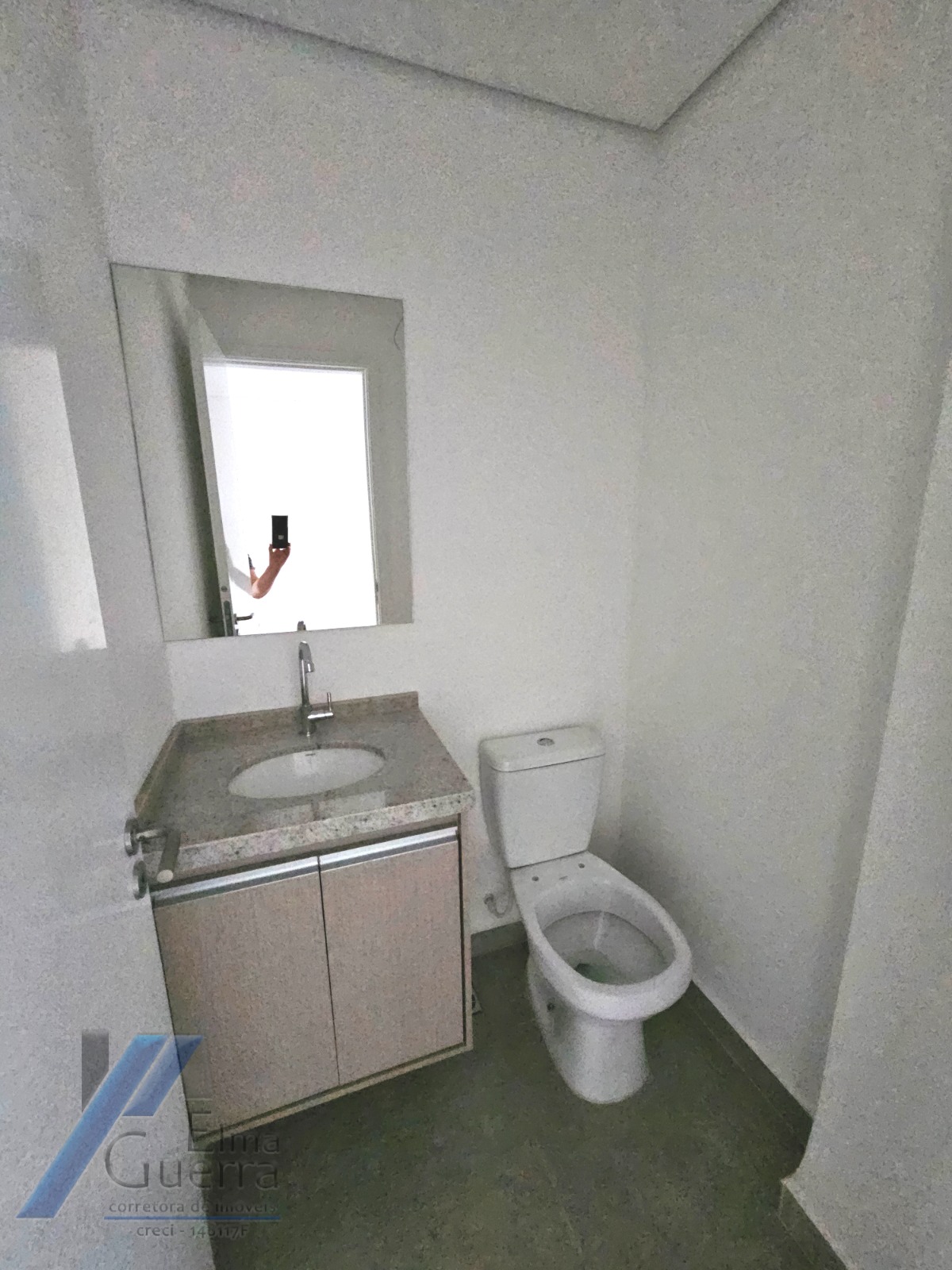 Ubatuba, Itaguá - Apartamento com 03 dormitórios, sendo 01 suíte, área de lazer completa.
