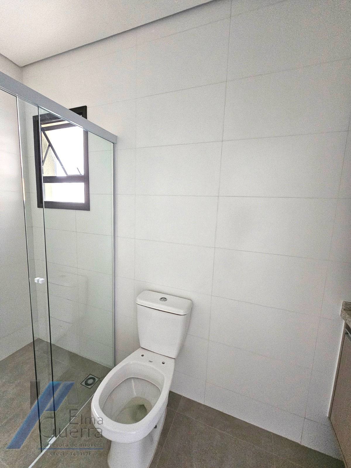 Ubatuba, Itaguá - Apartamento com 03 dormitórios, sendo 01 suíte, área de lazer completa.