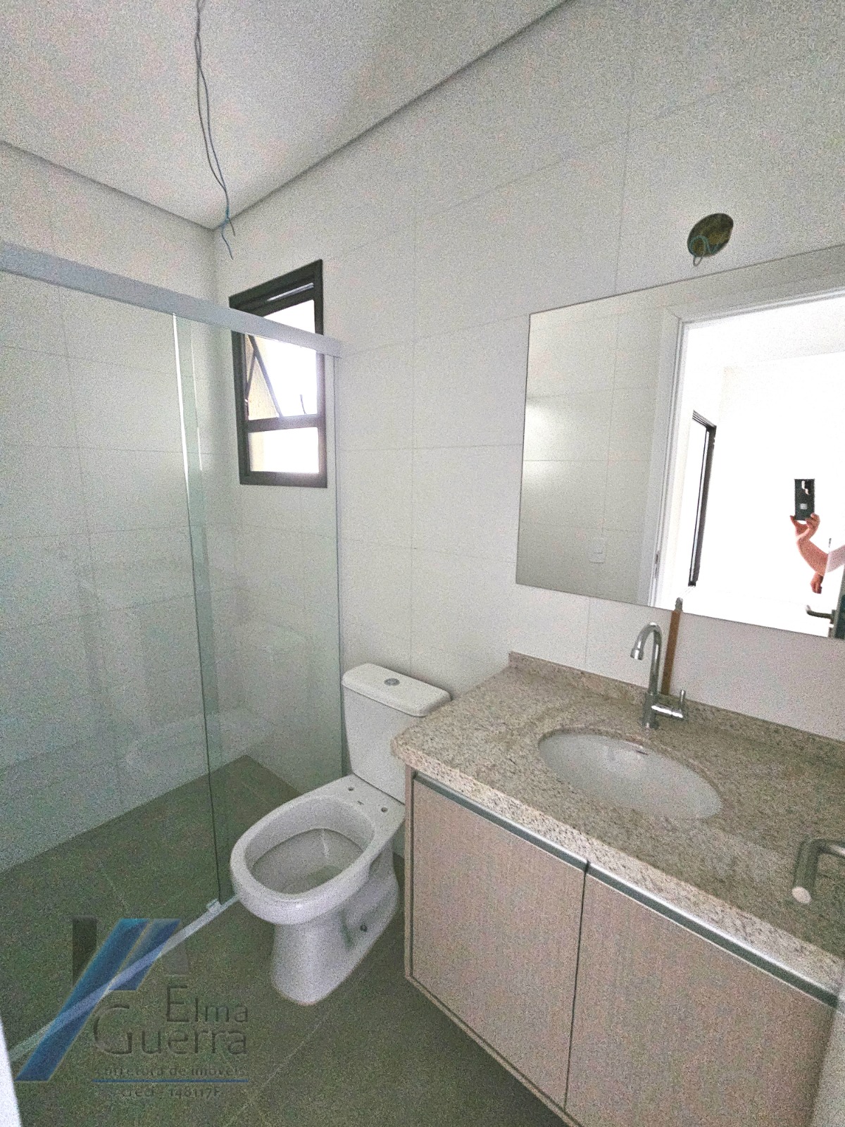 Ubatuba, Itaguá - Apartamento com 02 dormitórios, sendo 01 suíte, área de lazer completa.