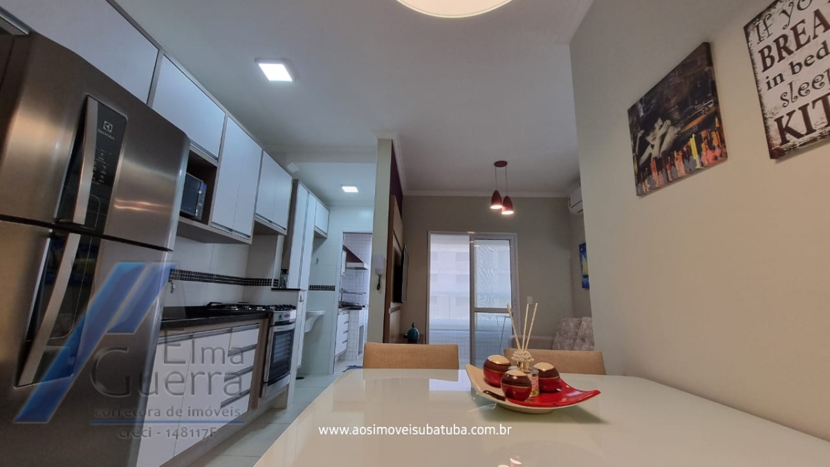 Ubatuba, Praia das Toninhas - Apartamento com 2 dormitórios sendo 01 suite, com área de lazer.