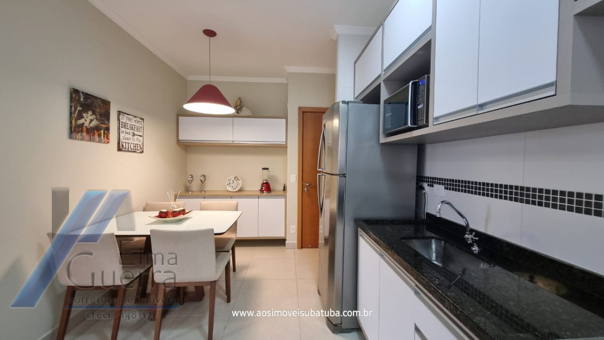 Ubatuba, Praia das Toninhas - Apartamento com 2 dormitórios sendo 01 suite, com área de lazer.