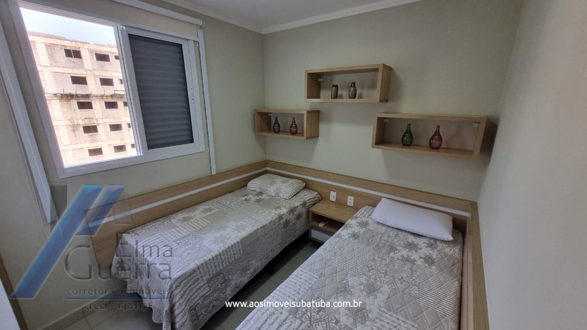 Ubatuba, Praia das Toninhas - Apartamento com 2 dormitórios sendo 01 suite, com área de lazer.