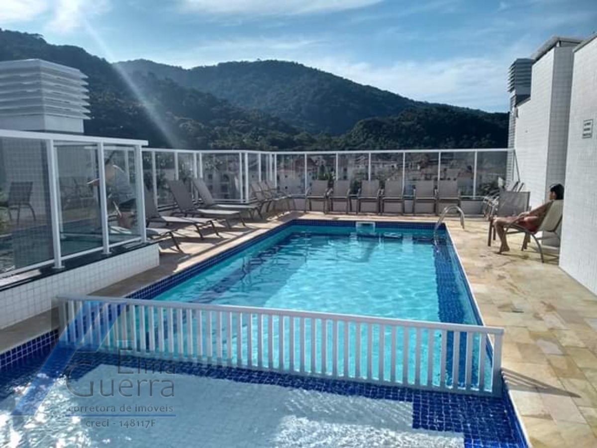 Ubatuba, Praia das Toninhas - Apartamento com 2 dormitórios sendo 01 suite, com área de lazer.