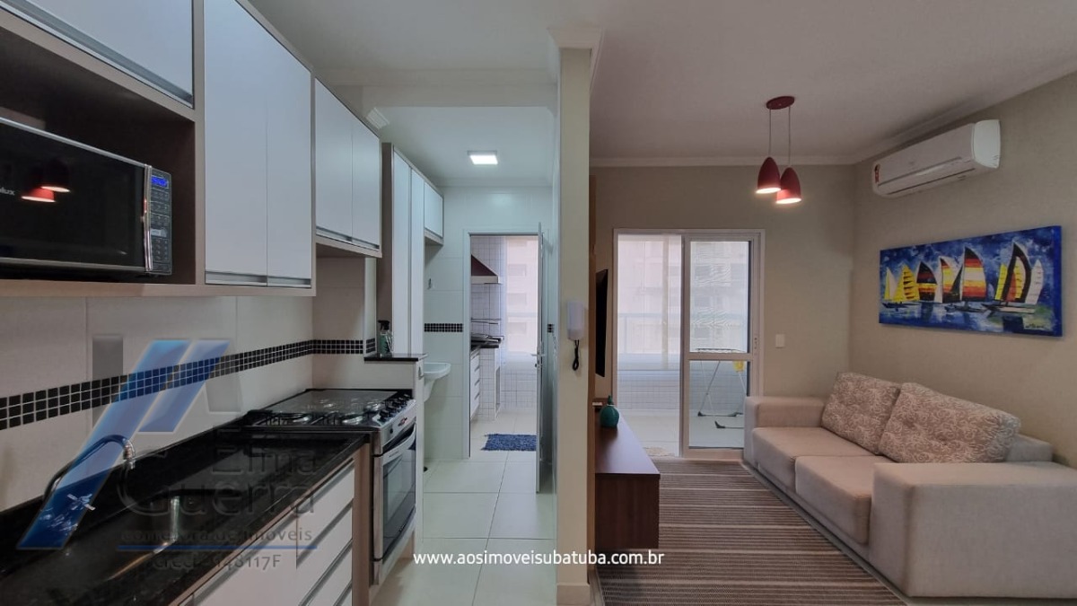 Ubatuba, Praia das Toninhas - Apartamento com 2 dormitórios sendo 01 suite, com área de lazer.