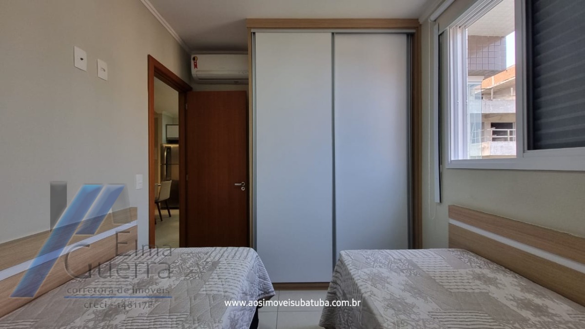 Ubatuba, Praia das Toninhas - Apartamento com 2 dormitórios sendo 01 suite, com área de lazer.