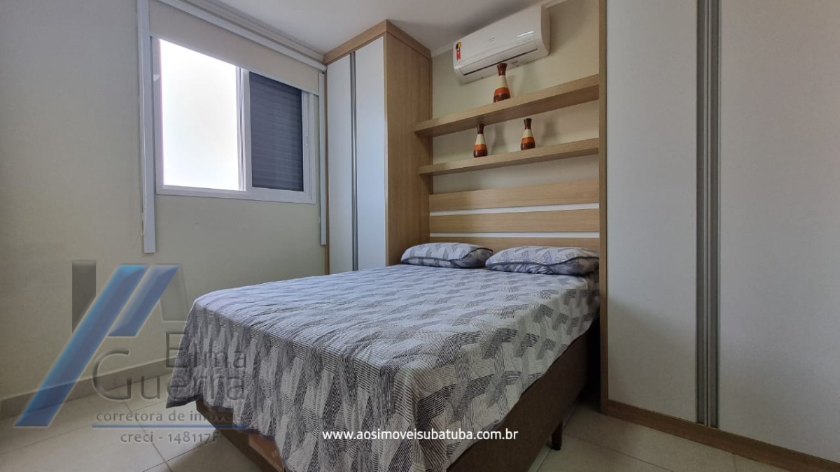 Ubatuba, Praia das Toninhas - Apartamento com 2 dormitórios sendo 01 suite, com área de lazer.