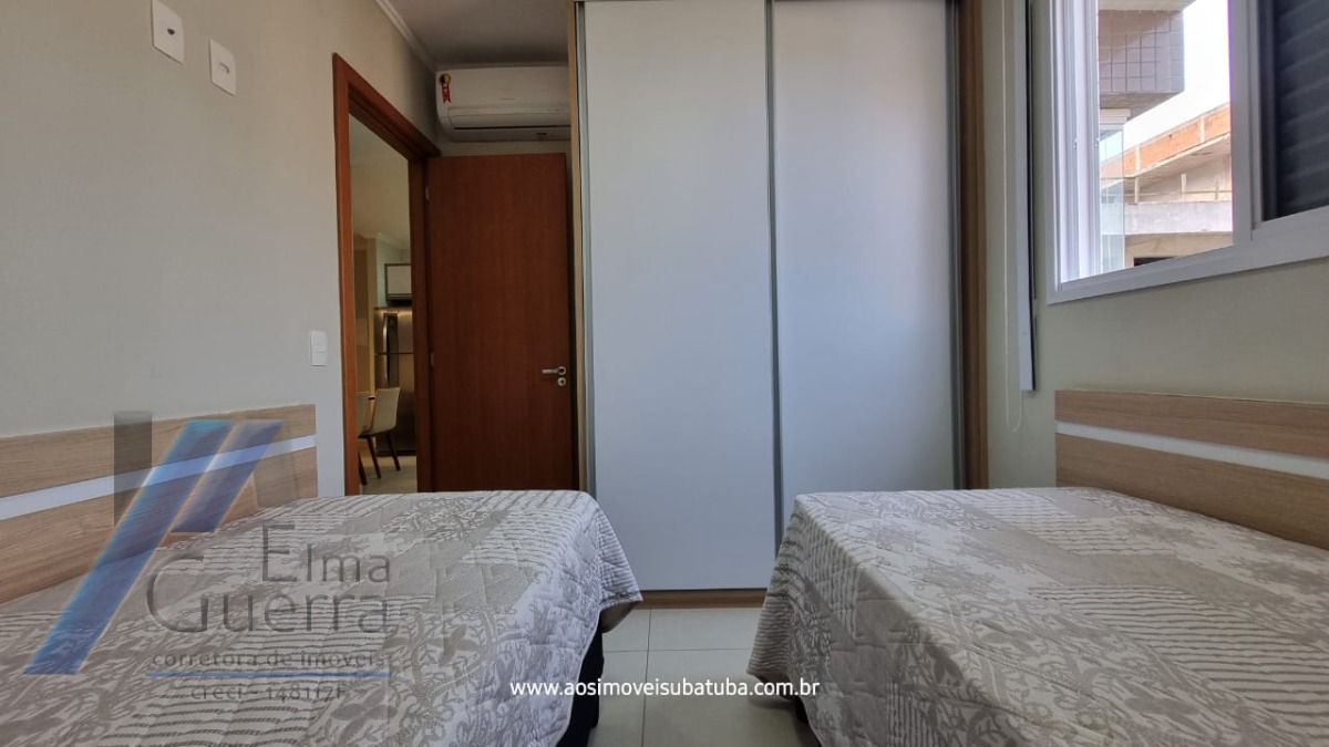 Ubatuba, Praia das Toninhas - Apartamento com 2 dormitórios sendo 01 suite, com área de lazer.