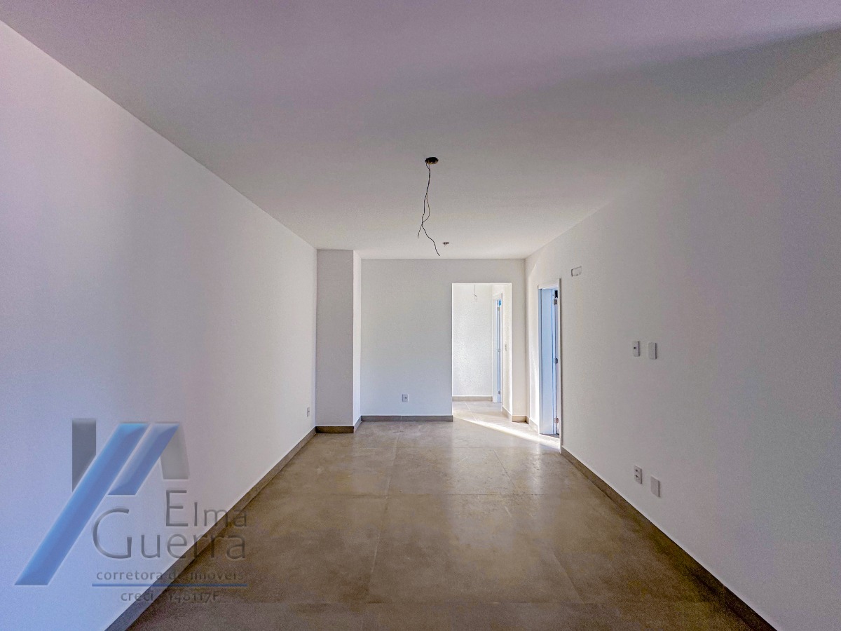 Ubatuba - Enseada. Empreendimento em construção, frente mar, com 02 suítes.!